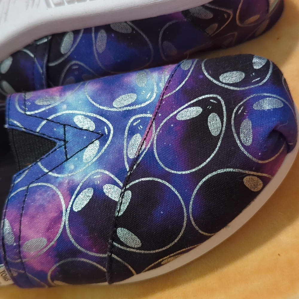 Toms - Picture 7 of 8